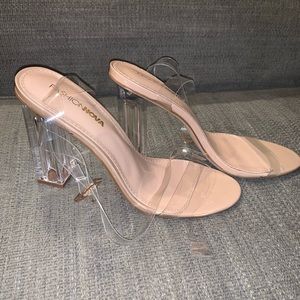 Fashionova Clear Heels 9M
